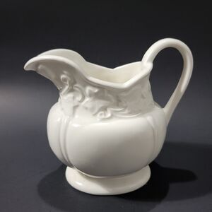 Villa Verde Kari Walmsley Floral Creamer White Ivy Ceramic J. Wilfred Sadek 4"